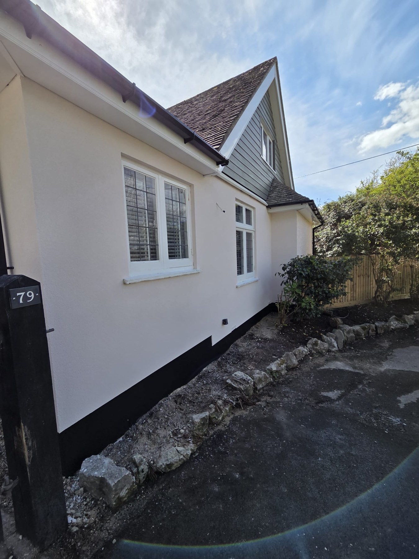 Clean rendered side elevation with crisp finish