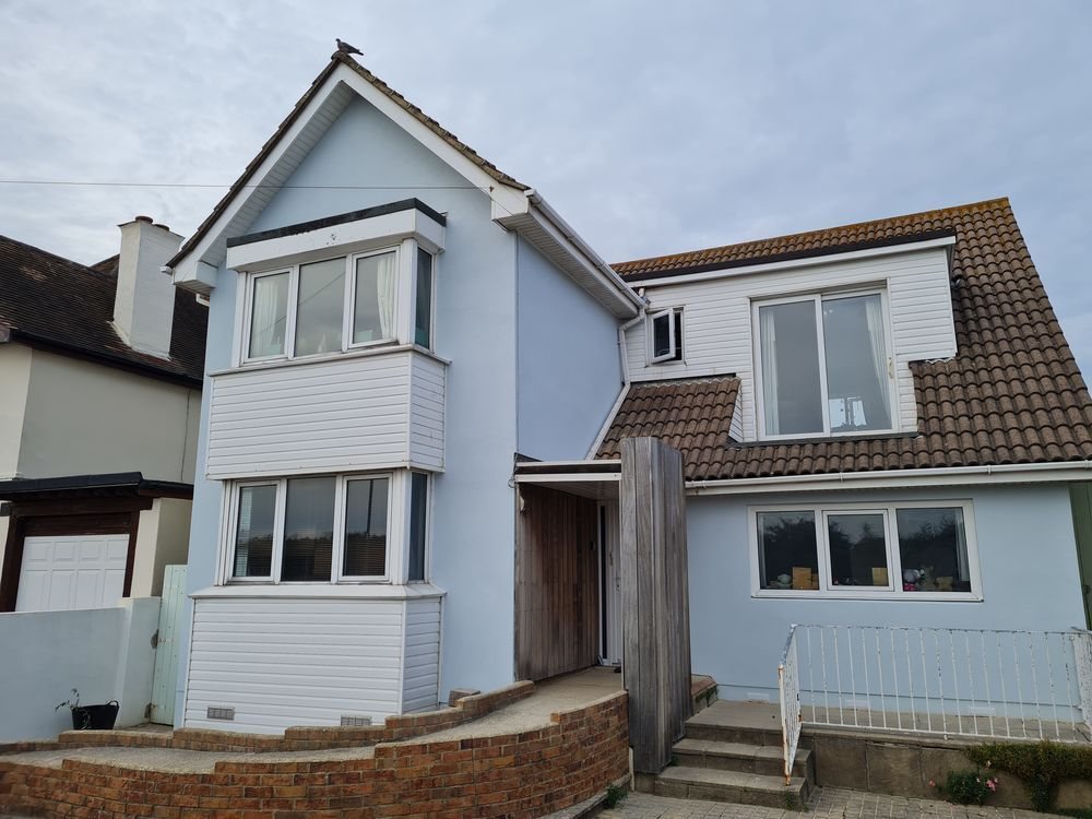 Finished exterior rendering work by RGR Rendering and Plastering